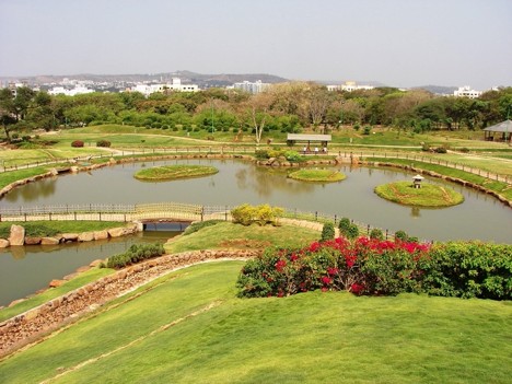 Gardens to explore in Pune for nature lovers!